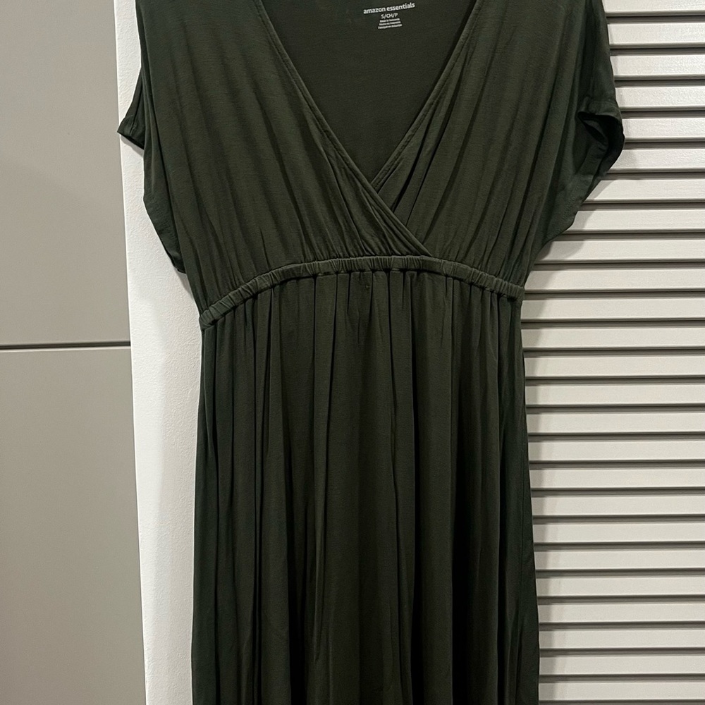 Amazon Essentials Surplice Dress – Dark Olive – Size Small
